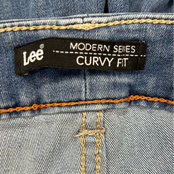 Lee Modern Series Curvy Fit Denim Bermuda Shorts Women’s Size 10 |  Jean Shorts - Picture 8 of 10